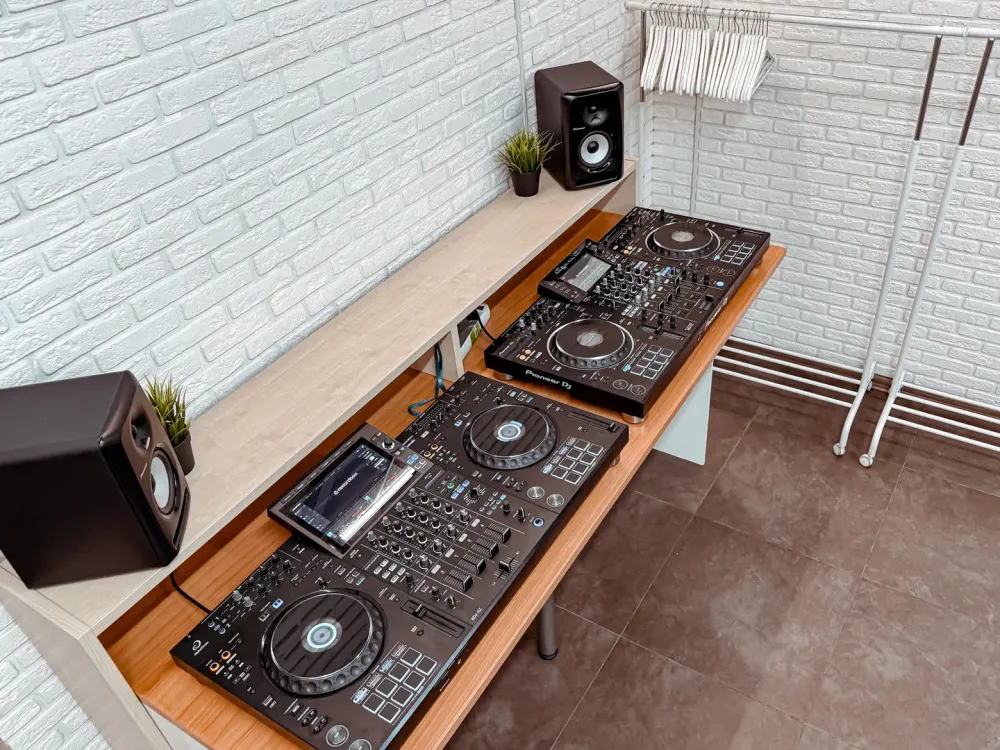 Тренинг-зал Pioneer DJ School - фото 7